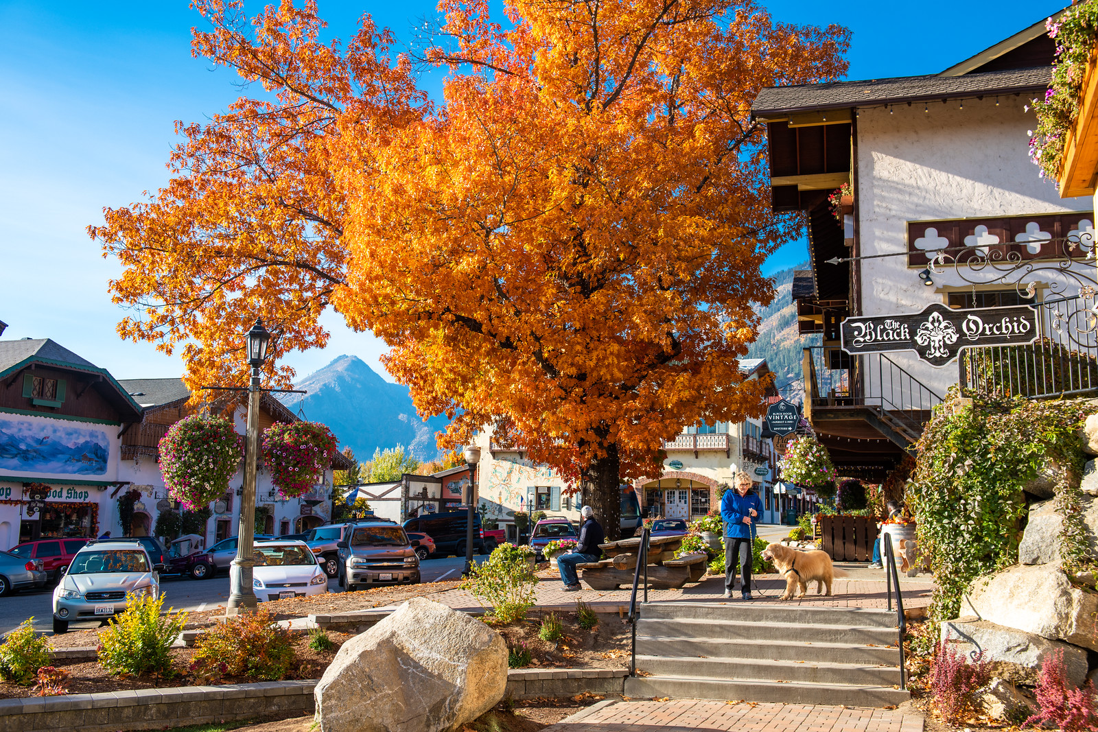 Celebrate The Leavenworth Autumn Leaf Festival In Bavarian-inspired Village