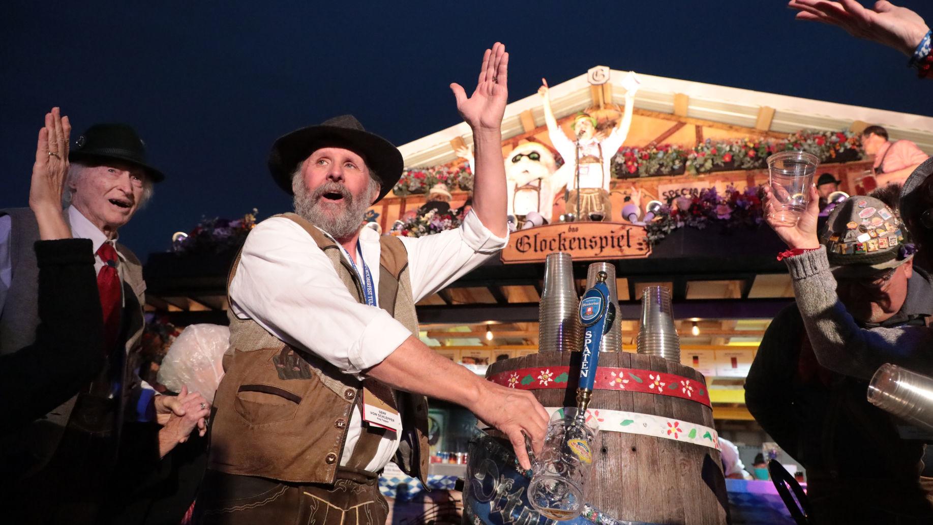 The fest brings together Bavarian delicacies