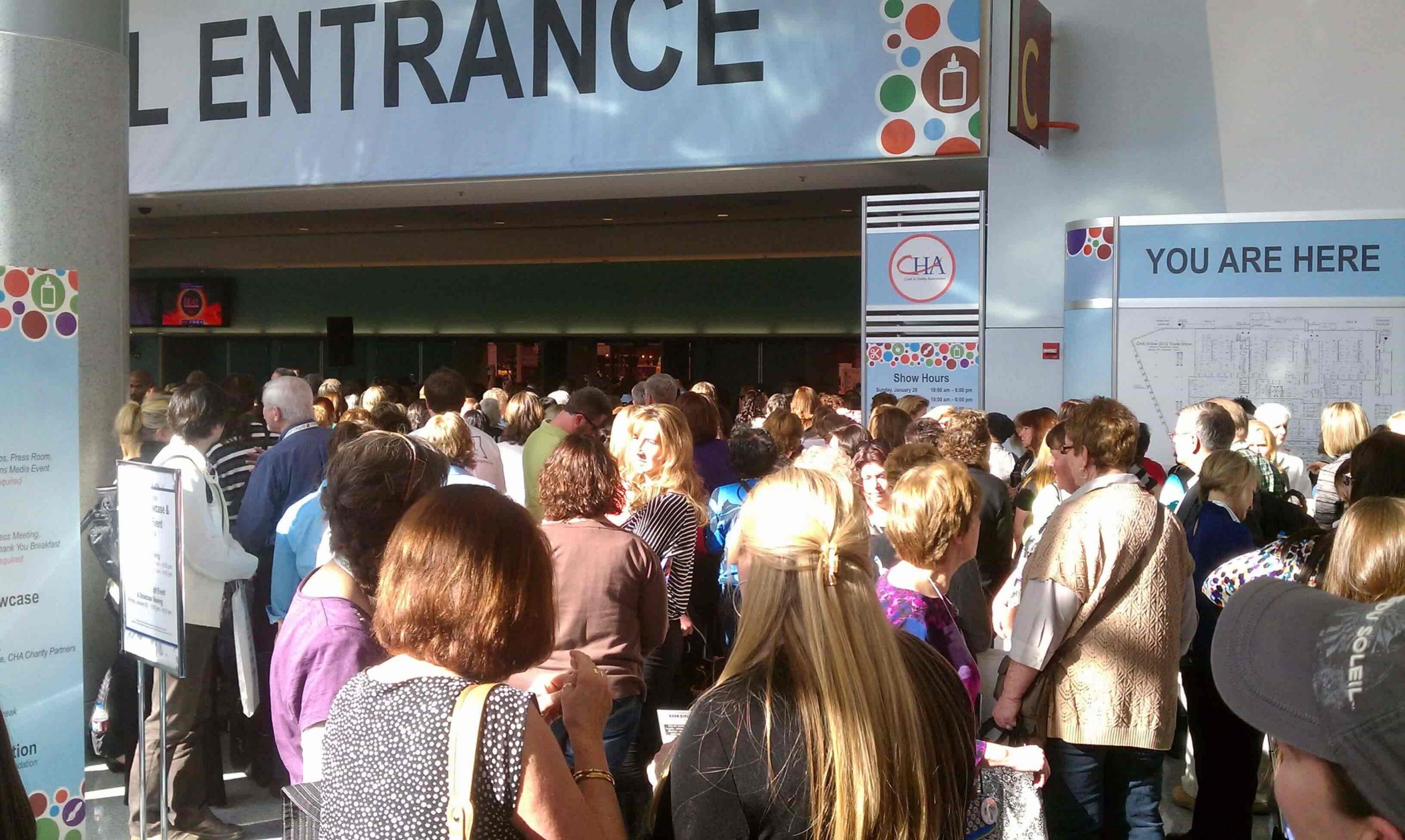 BLACK FRIDAY HISTORY LINE WAITING FOR SHOPPING recently