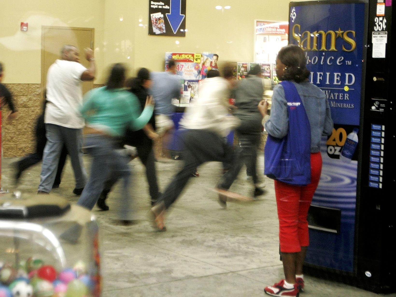 Black Friday Rush running people