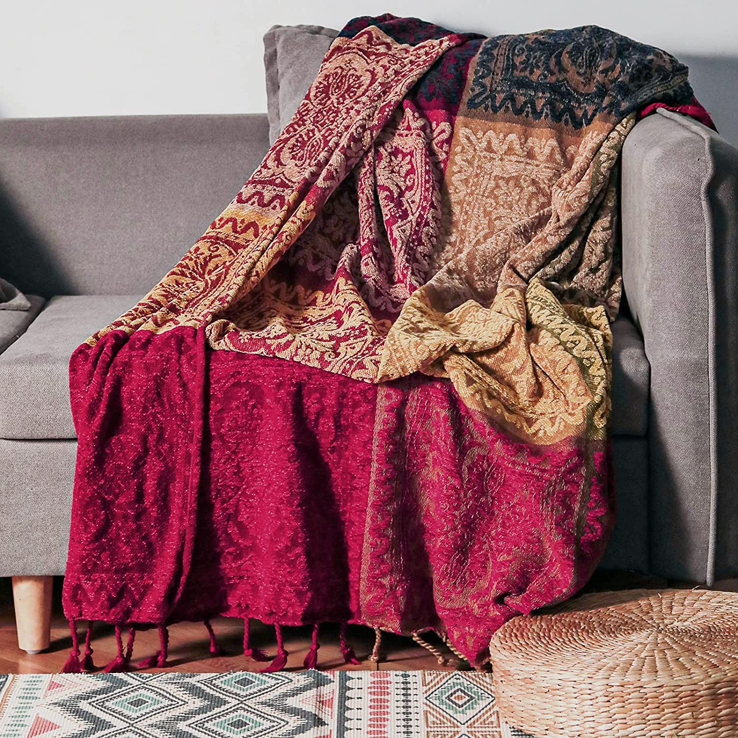 13 Coolest Hippie Throw Blankets For Every Decor