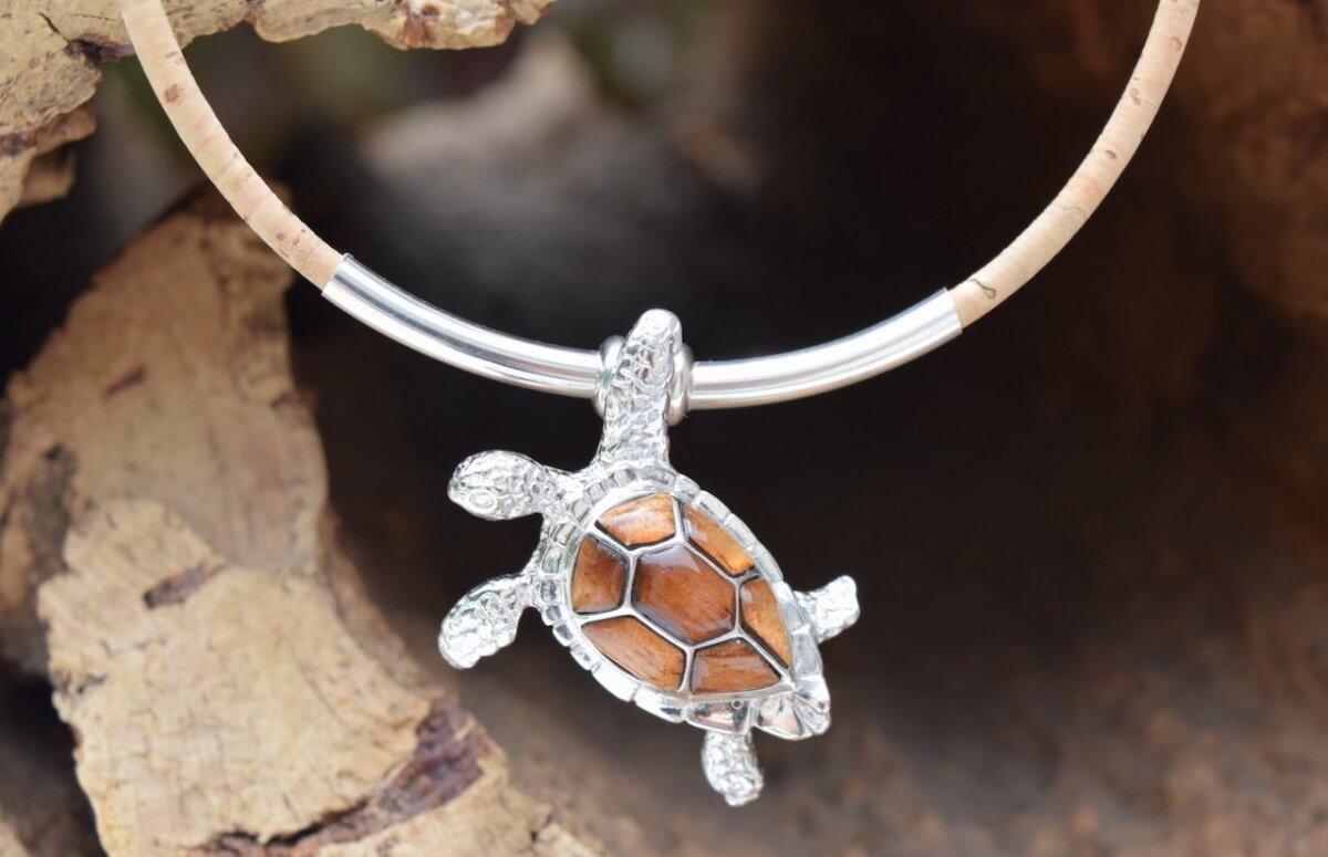 Koa Wood Turtle Necklace Silver